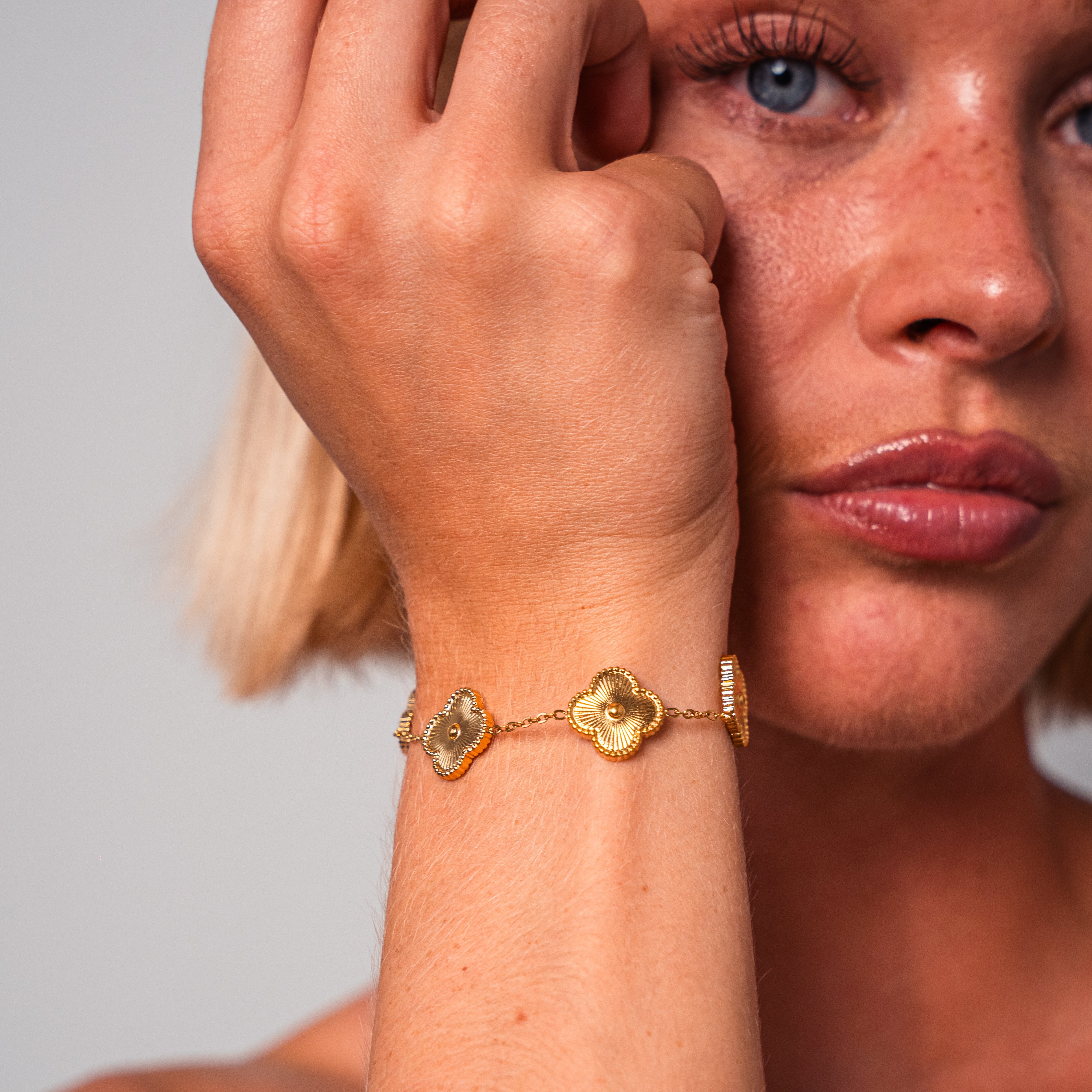Kløverarmbånd