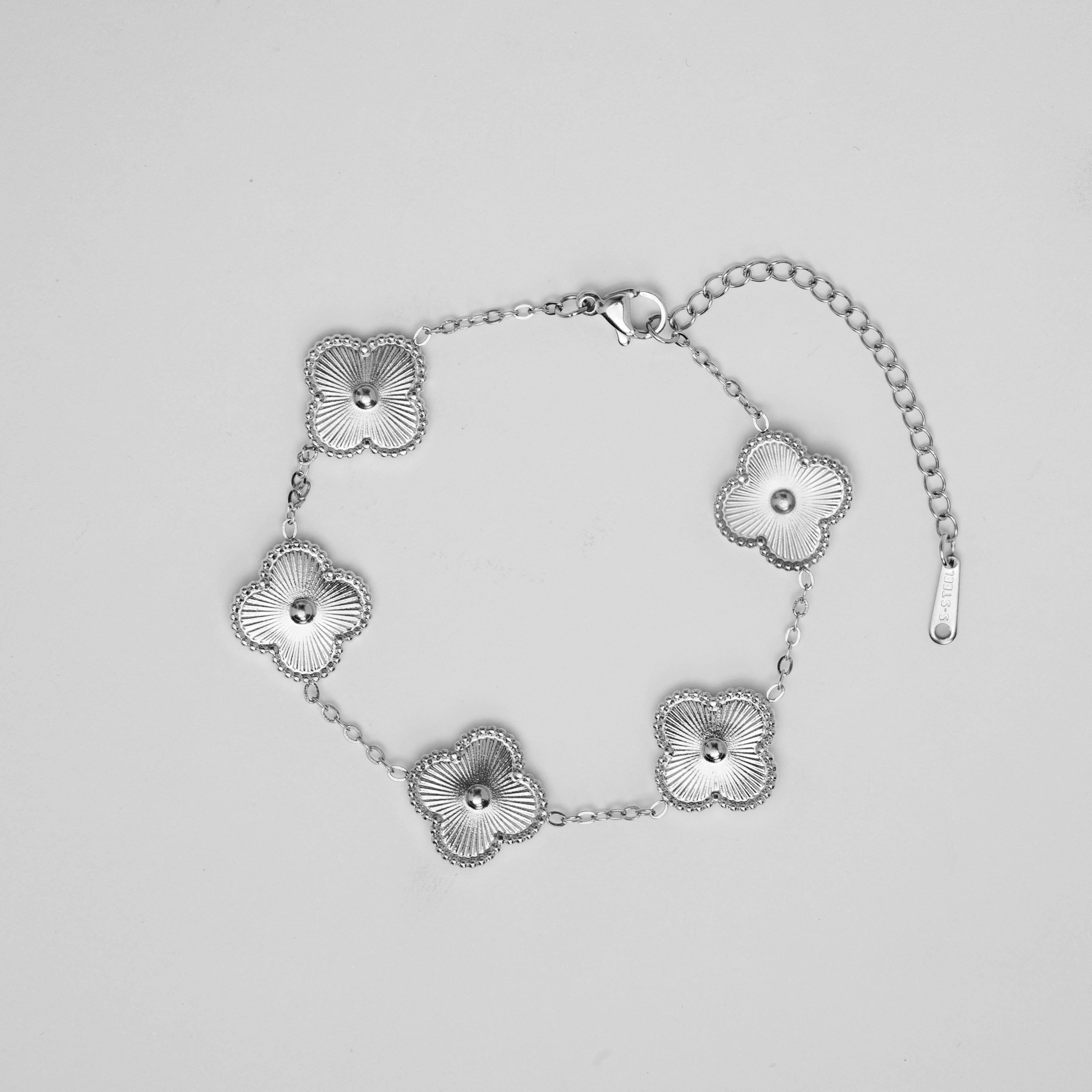Kløverarmbånd