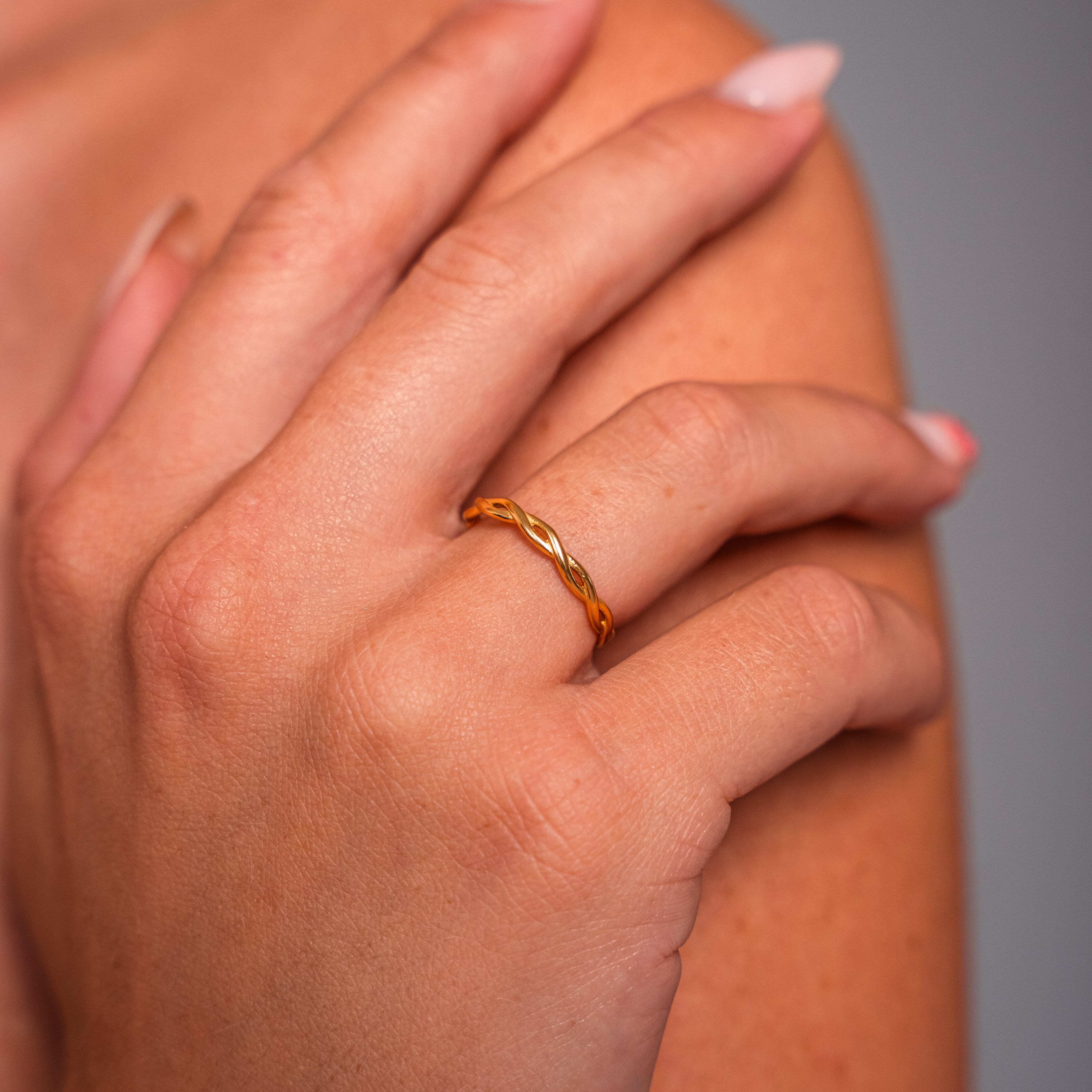 Uendelig vridd ring